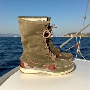 Sperry Women’s Leather Suede Olive Green Lace Up Boating Boots Size 8.5
